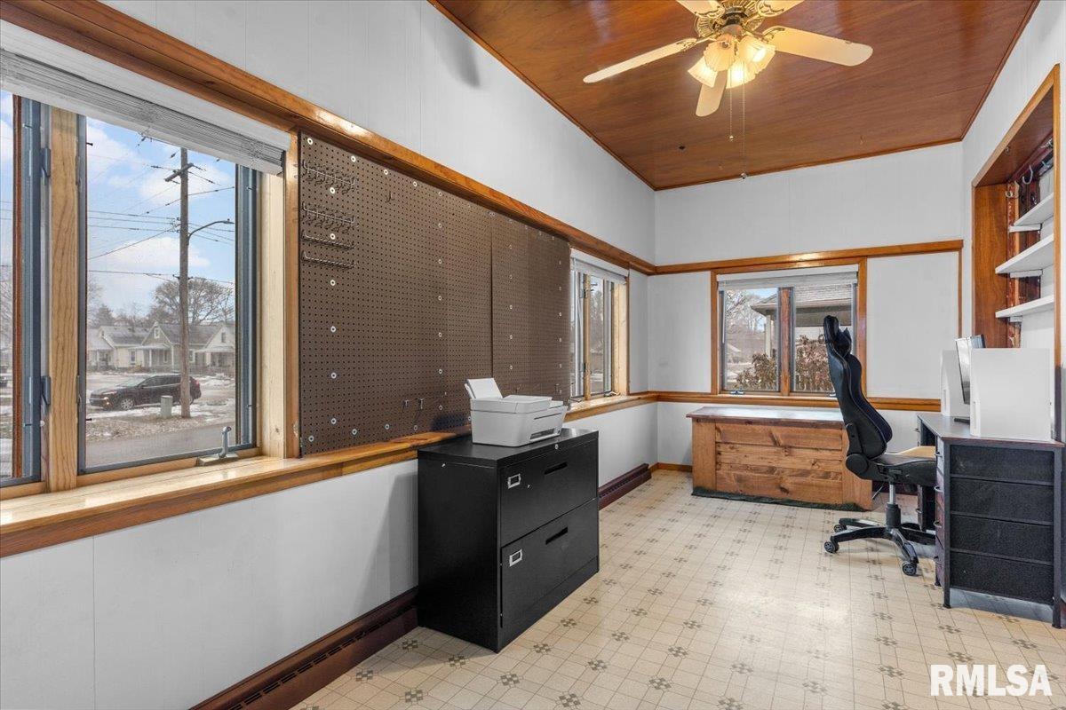 207 South Springfield Street Auburn, IL 62615 - Photo 13 of 25