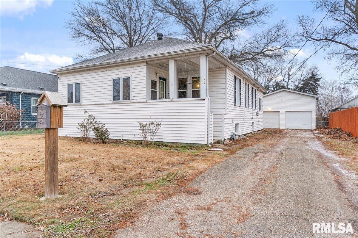 207 South Springfield Street Auburn, IL 62615 - Photo 3 of 25