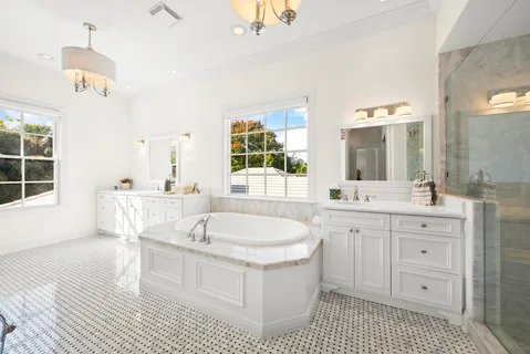 $10,750,000 | 124 Forest Hill Boulevard, West Palm Beach, FL 33405