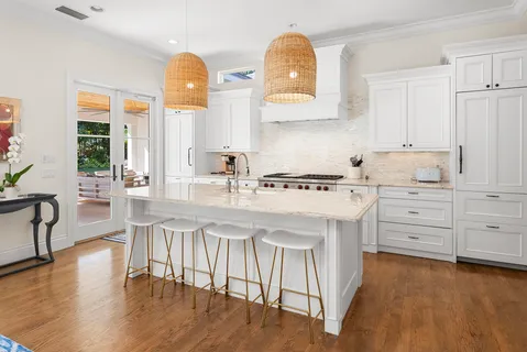 $10,750,000 | 124 Forest Hill Boulevard, West Palm Beach, FL 33405