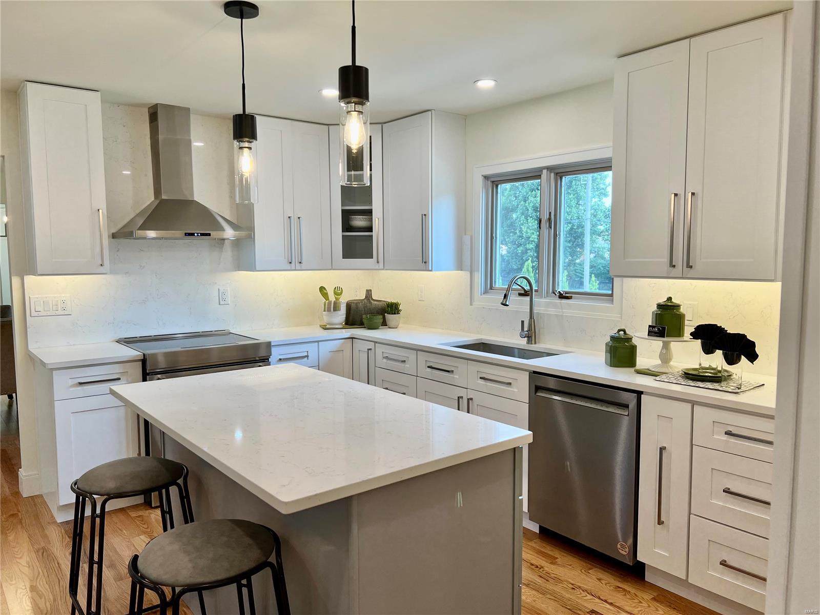 11933 Ladue Road St. Louis, MO 63141 - Photo 18 of 67 Gallery Image 18