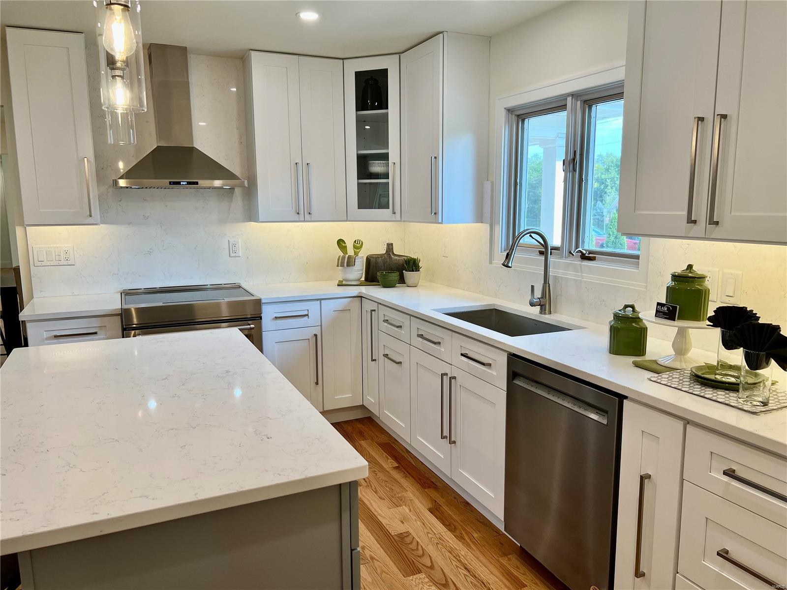 11933 Ladue Road St. Louis, MO 63141 - Photo 19 of 67 Gallery Image 19