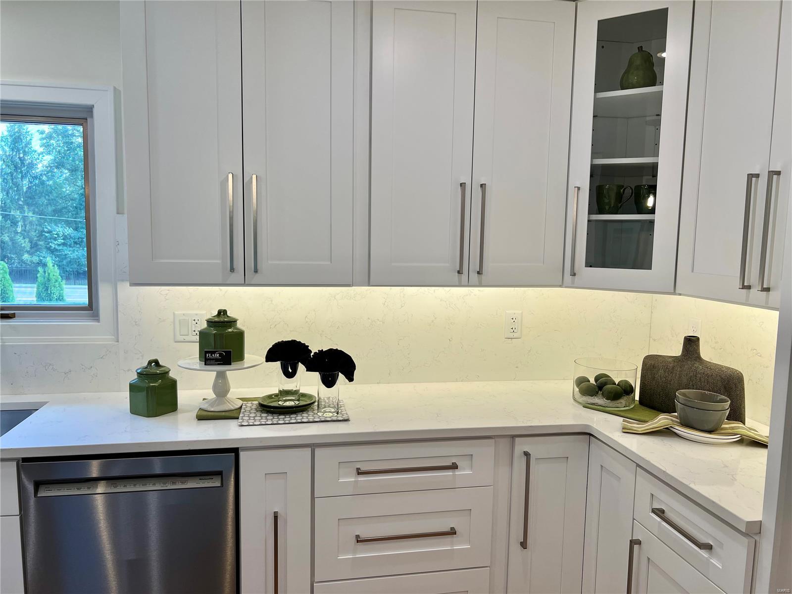 11933 Ladue Road St. Louis, MO 63141 - Photo 20 of 67 Gallery Image 20