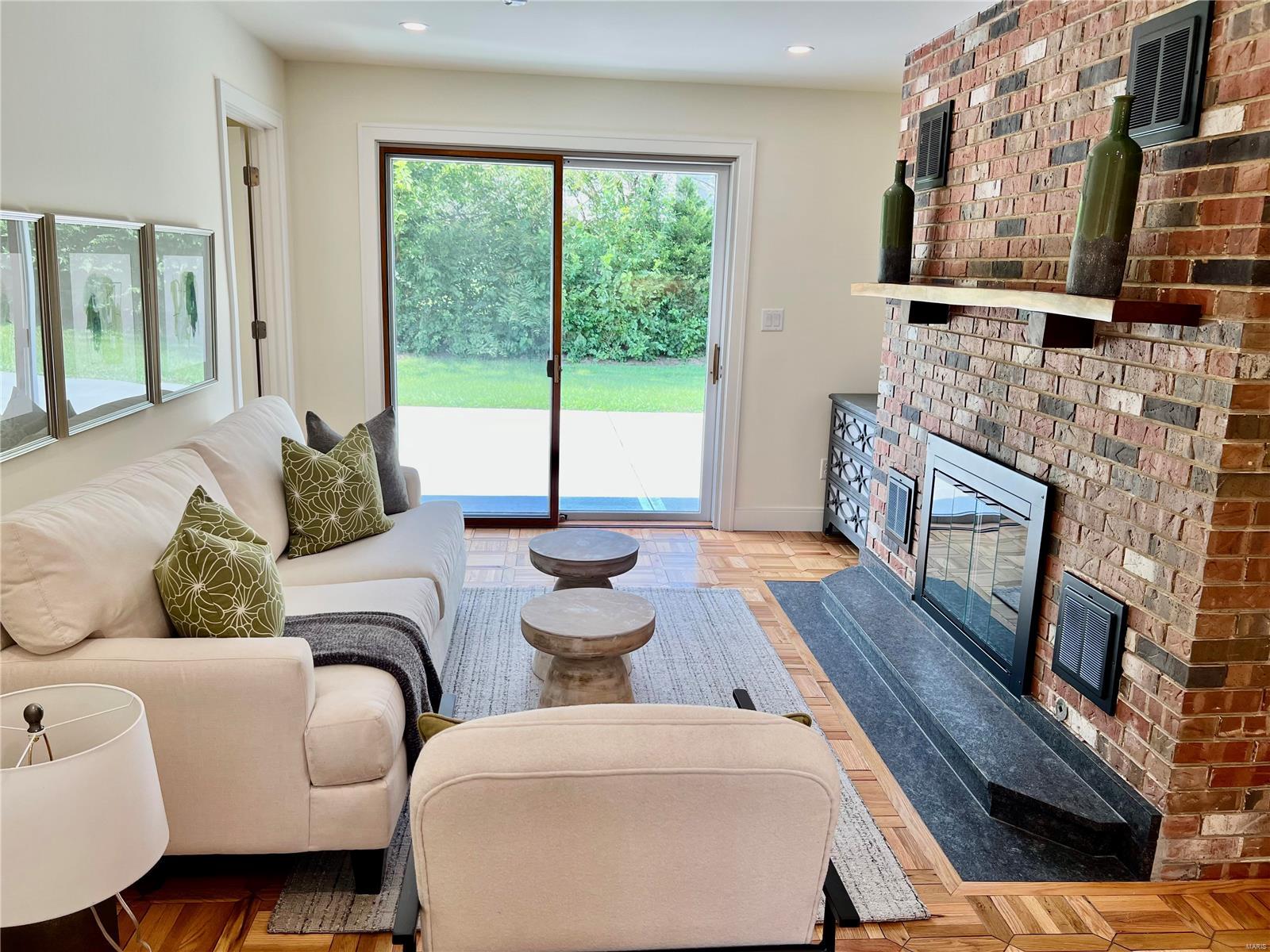 11933 Ladue Road St. Louis, MO 63141 - Photo 24 of 67 Gallery Image 24