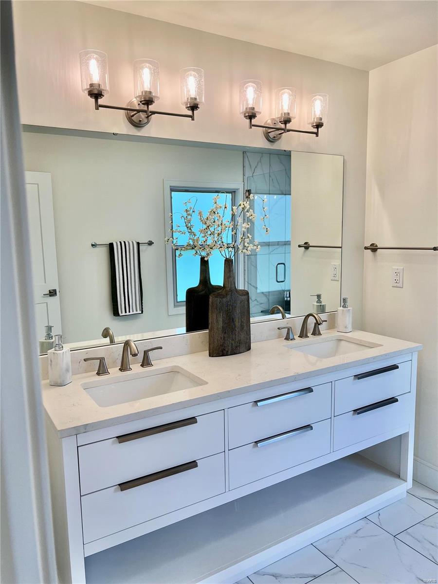 11933 Ladue Road St. Louis, MO 63141 - Photo 34 of 67 Gallery Image 34