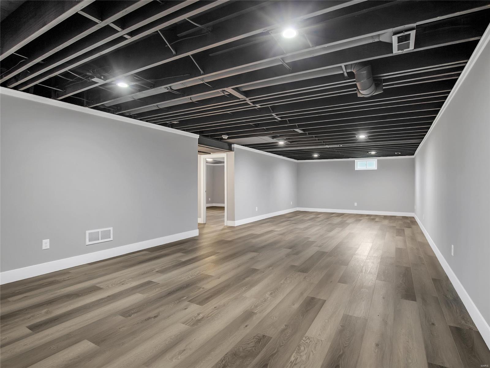 11933 Ladue Road St. Louis, MO 63141 - Photo 53 of 67 Gallery Image 53