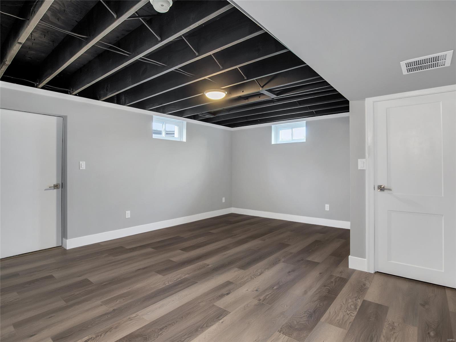 11933 Ladue Road St. Louis, MO 63141 - Photo 54 of 67 Gallery Image 54