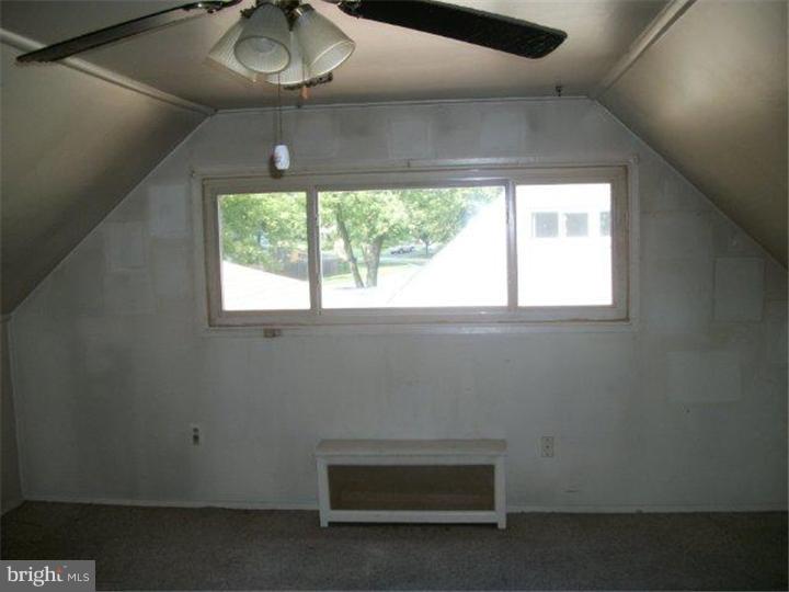 28 Islet Road Levittown, PA 19057 - Photo 8 of 13 Gallery Image 8