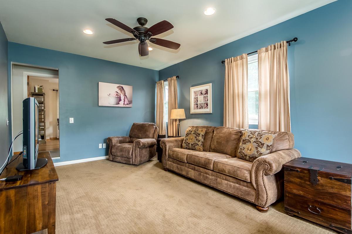 2705 Andover Road Columbus, OH 43221 - Photo 16 of 35