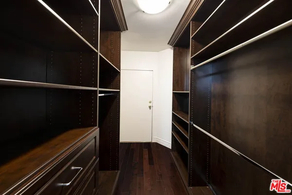 a walk in closet