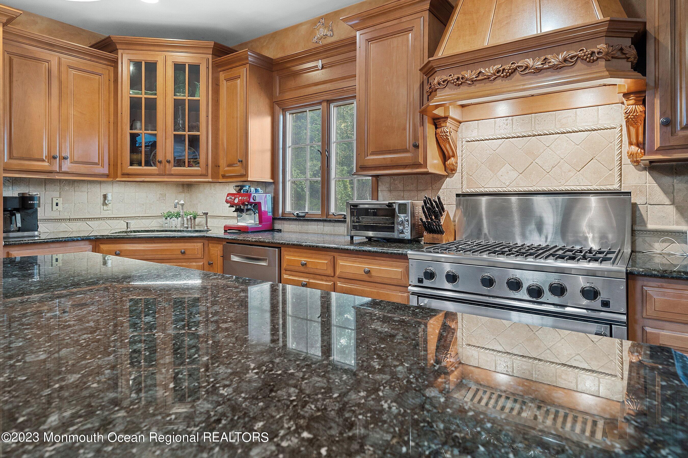 35 Sunnyside Road Howell, NJ 07731 - Photo 15 of 41 Kitchen
