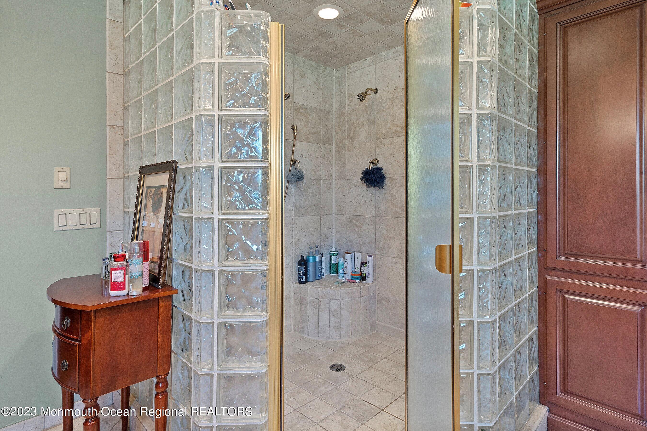 35 Sunnyside Road Howell, NJ 07731 - Photo 27 of 41 Primary Bath