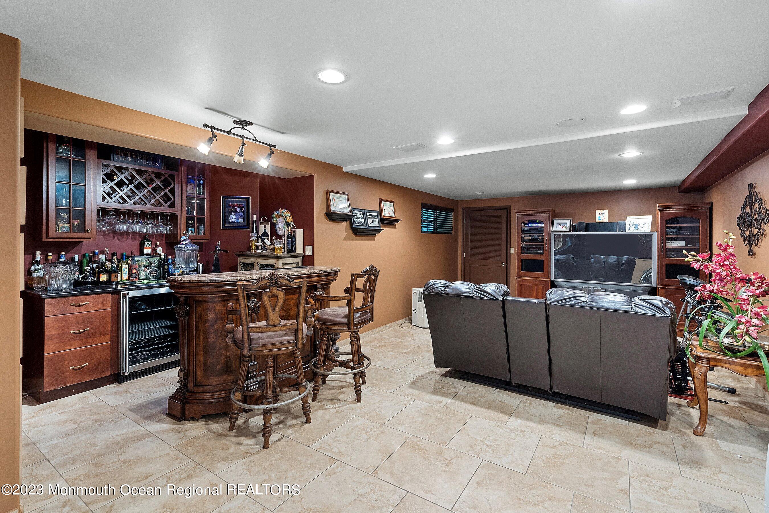 35 Sunnyside Road Howell, NJ 07731 - Photo 34 of 41 Basement Bar