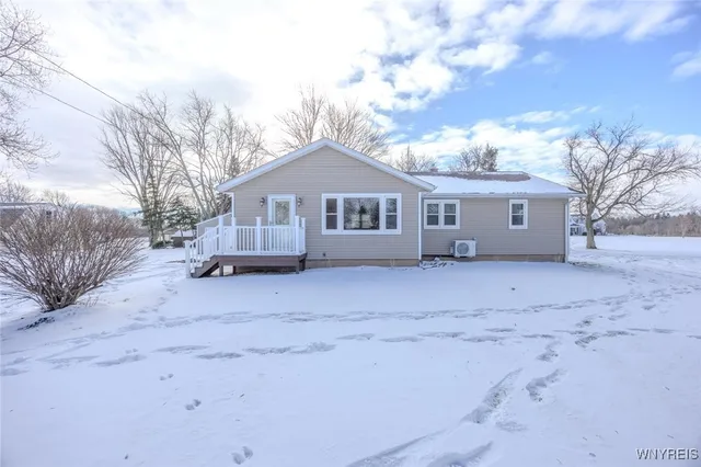 $2,400 | 3582 Upper Mountain Road, Cambria, NY 14132