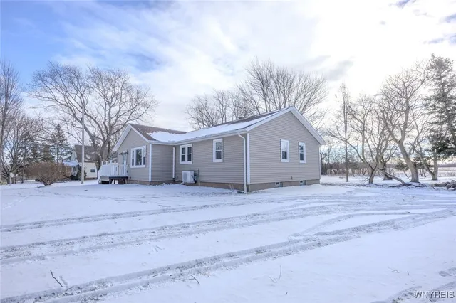 $2,400 | 3582 Upper Mountain Road, Cambria, NY 14132