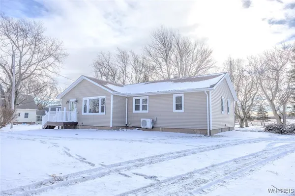 $2,350 | 3582 Upper Mountain Road, Cambria, NY 14132