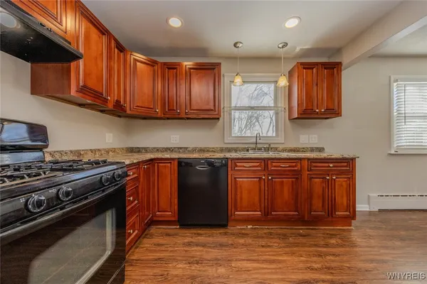 $2,350 | 3582 Upper Mountain Road, Cambria, NY 14132