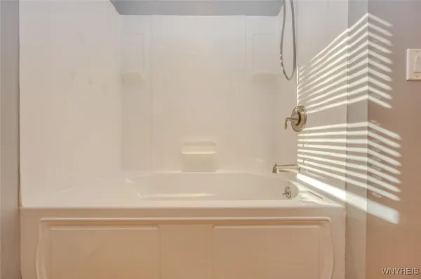 $2,350 | 3582 Upper Mountain Road, Cambria, NY 14132