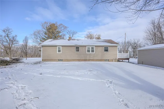 $2,400 | 3582 Upper Mountain Road, Cambria, NY 14132