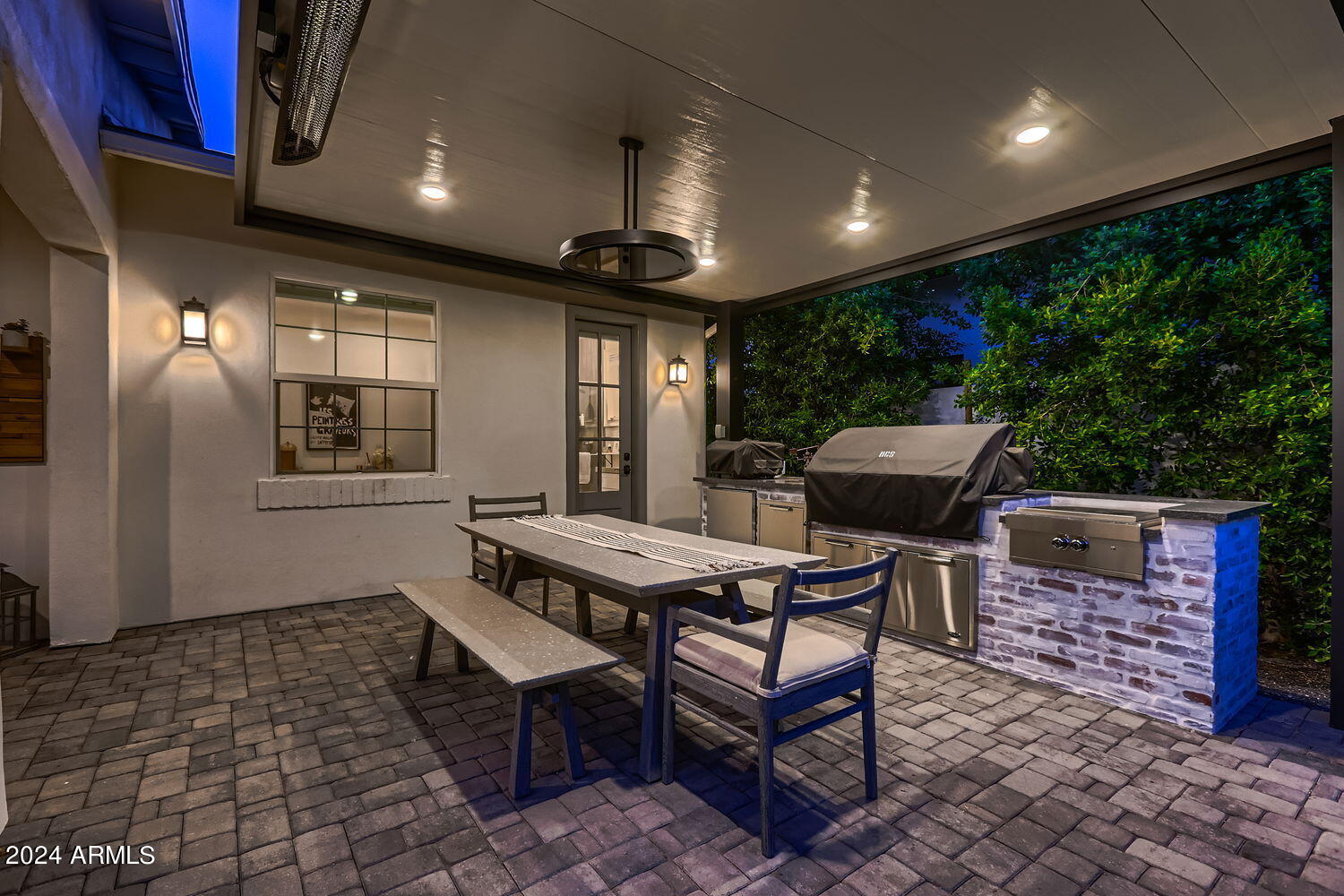 5511 North 2nd Street Phoenix, AZ 85012 - Photo 29 of 31 Back Patio Twighlight