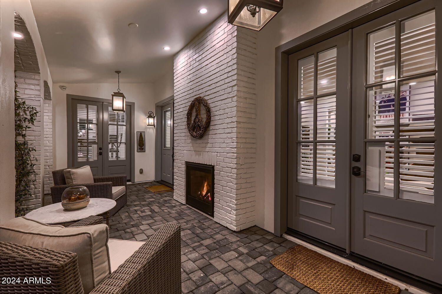 5511 North 2nd Street Phoenix, AZ 85012 - Photo 6 of 31 Front Patio