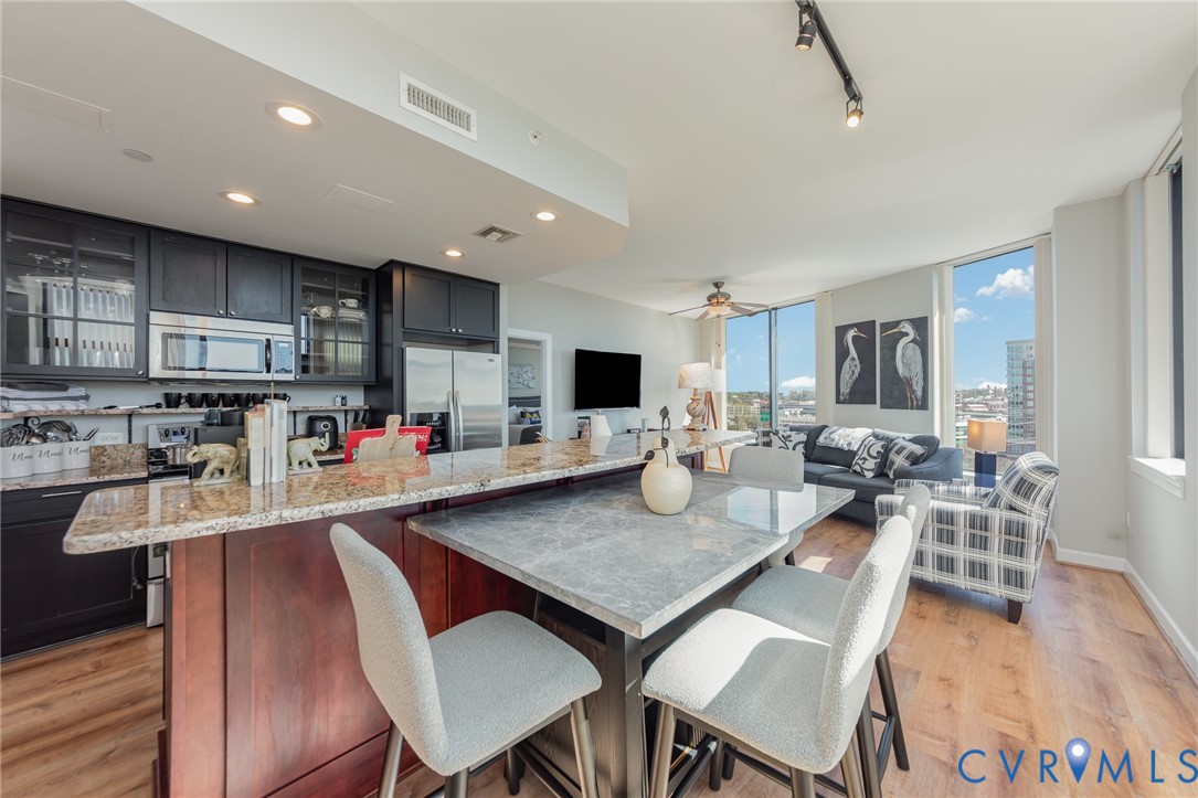1101 Haxall Point, Unit 1014 Richmond, VA 23219 - Photo 5 of 16