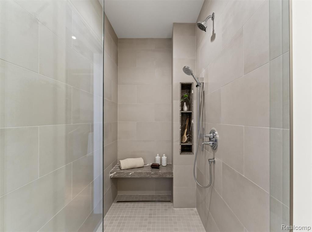 2051 Villa Road, Unit 401 Birmingham, MI 48009 - Photo 18 of 23