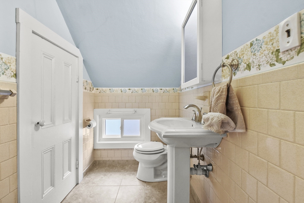 74 Union Street Mansfield, MA 02048 - Photo 10 of 23