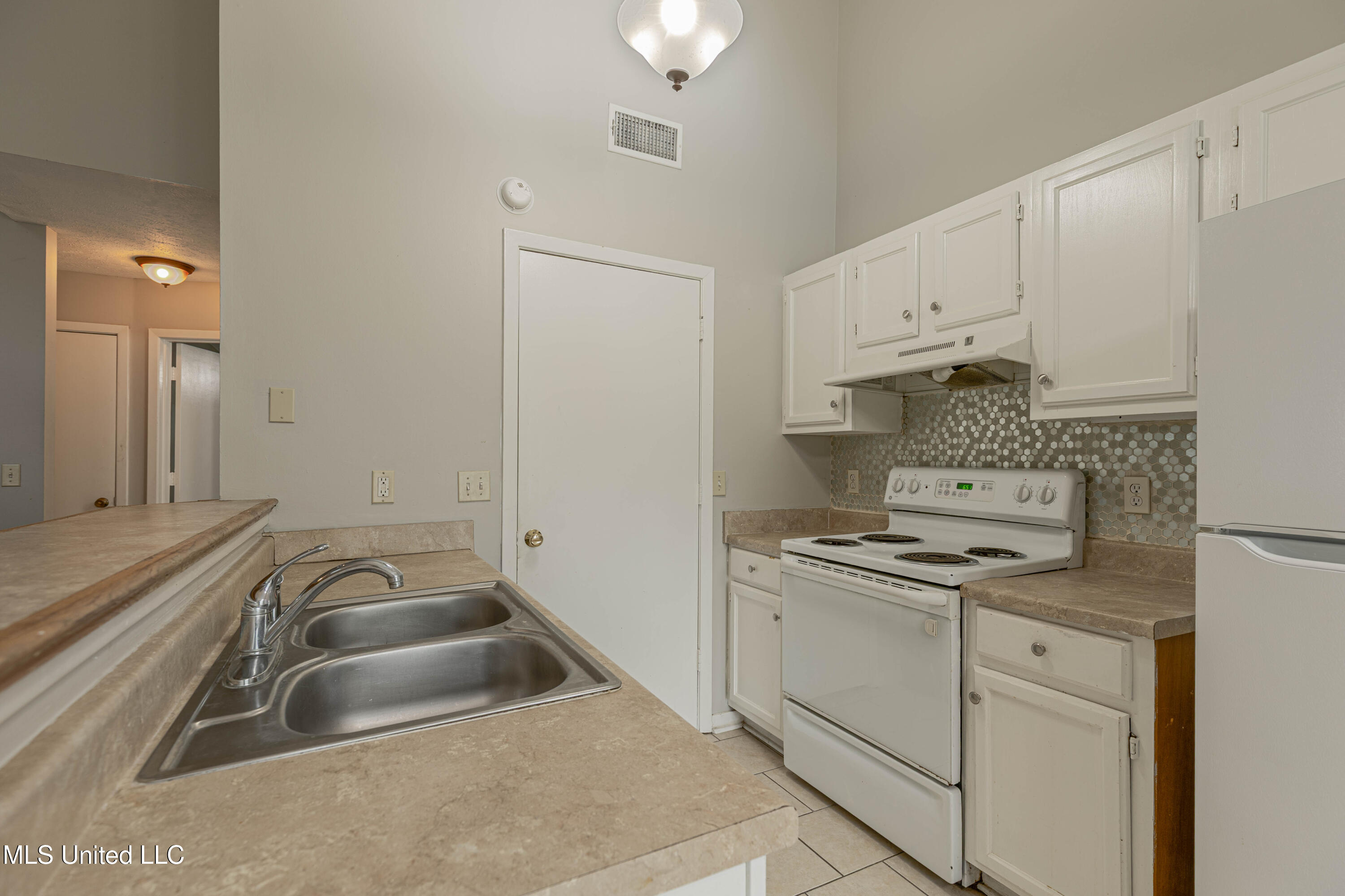 183 Cumberland Road, Unit B Brandon, MS 39047 - Photo 11 of 26 IMG_4183-Edit