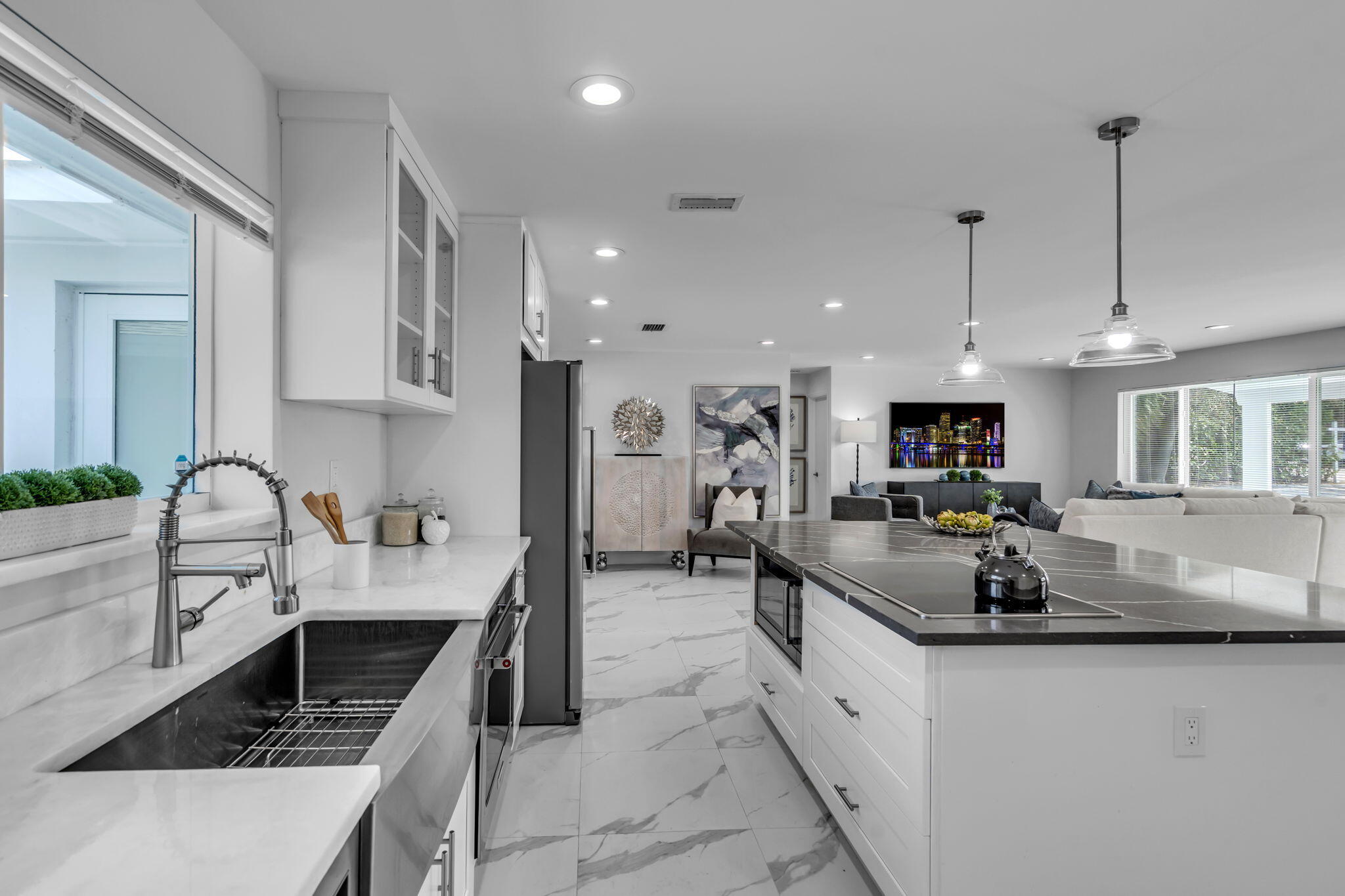 465 Northwest 11th Street Boca Raton, FL 33432 - Photo 11 of 41 11-web-or-mls-465NW11th-11