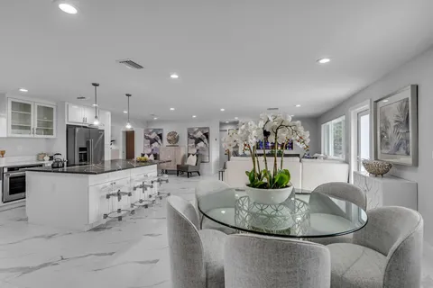 $1,600,000 | 465 Northwest 11th Street, Boca Raton, FL 33432