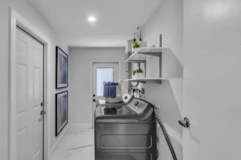 $1,600,000 | 465 Northwest 11th Street, Boca Raton, FL 33432