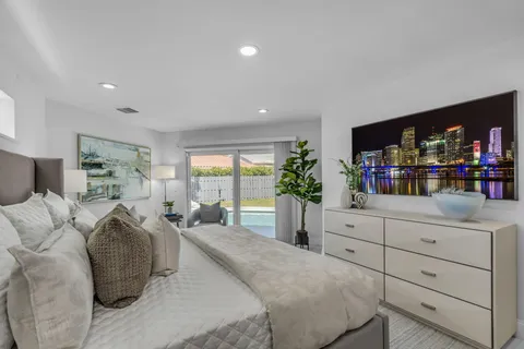 $1,600,000 | 465 Northwest 11th Street, Boca Raton, FL 33432
