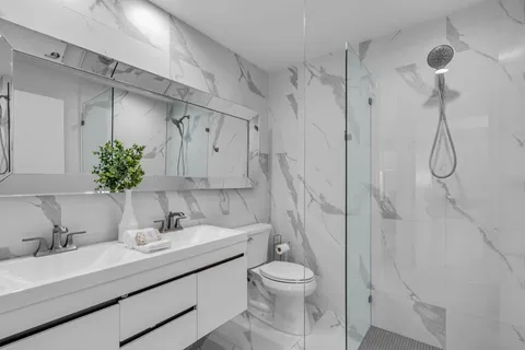 $1,600,000 | 465 Northwest 11th Street, Boca Raton, FL 33432