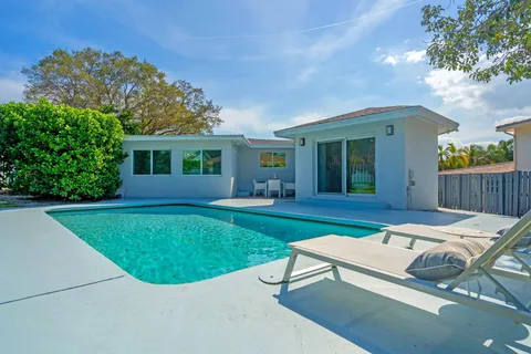 $1,600,000 | 465 Northwest 11th Street, Boca Raton, FL 33432