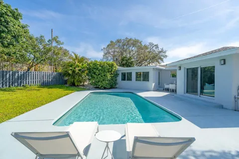 $1,600,000 | 465 Northwest 11th Street, Boca Raton, FL 33432