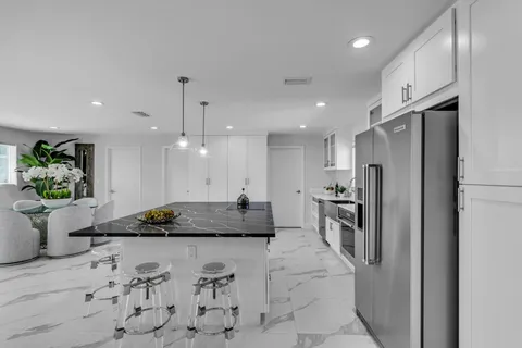 $1,600,000 | 465 Northwest 11th Street, Boca Raton, FL 33432