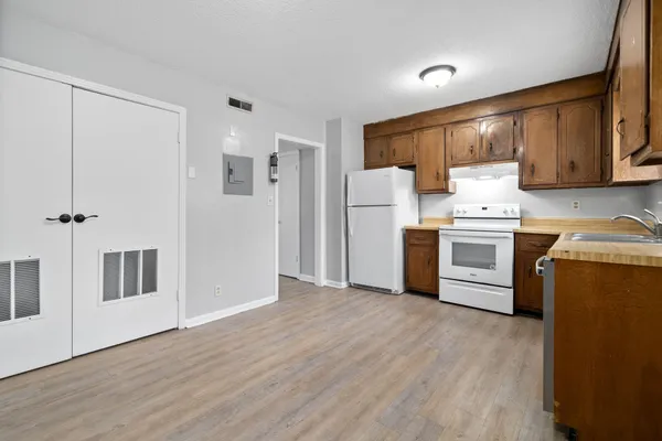 $950 | 140 Darlene Drive, Unit 4, Clarksville, TN 37042