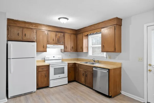 $950 | 140 Darlene Drive, Unit 4, Clarksville, TN 37042