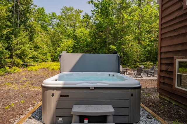 $525,000 | 19 River Glen Road, Bethel, ME 04217