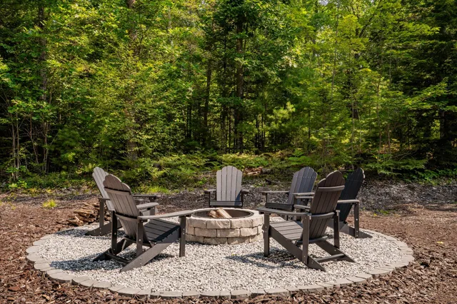 $525,000 | 19 River Glen Road, Bethel, ME 04217