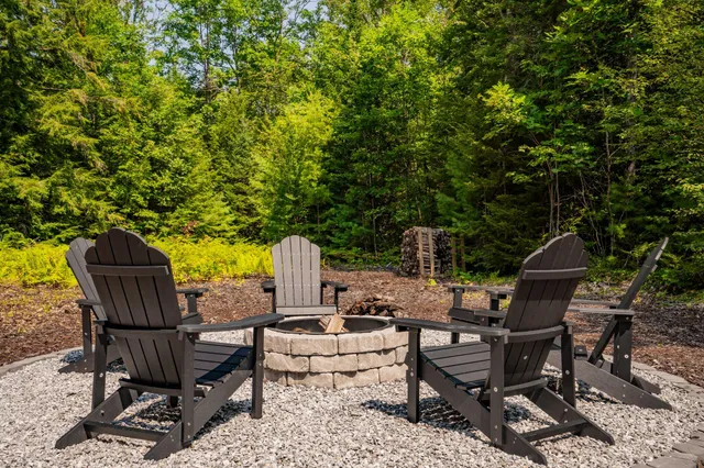 $525,000 | 19 River Glen Road, Bethel, ME 04217