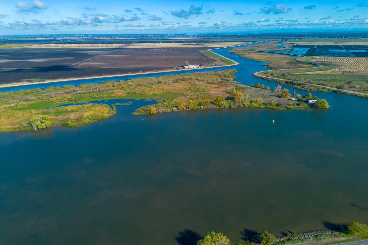 999511 West Rindge Road Stockton, CA 95219 - Photo 11 of 23 a view of an outdoor space