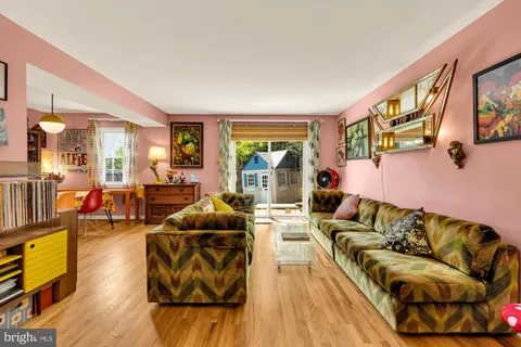 $530,000 | 5730 Thomas Edison Court, Alexandria, VA 22310
