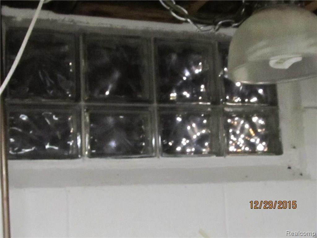 6625 Pardee Road Taylor, MI 48180 - Photo 15 of 16 Basement has glassblock