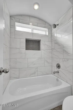 $629,950 | 6952 Levee Circle, El Paso, TX 79932