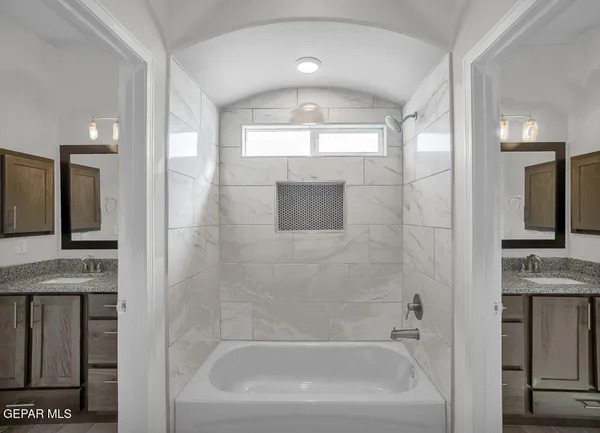 $629,950 | 6952 Levee Circle, El Paso, TX 79932