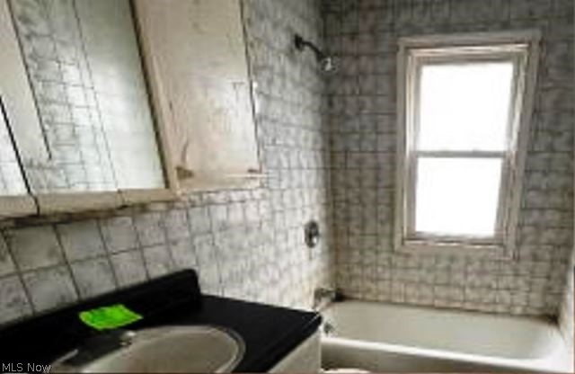 1606 Eddington Road Cleveland, OH 44118 - Photo 15 of 16 Gallery Image 15