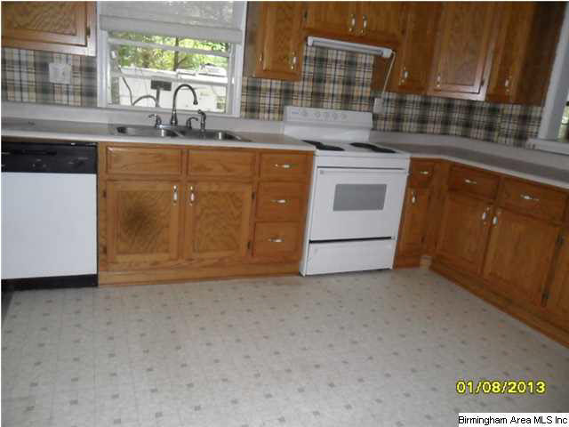 68 County Road 213 Calera, AL 35040 - Photo 4 of 8