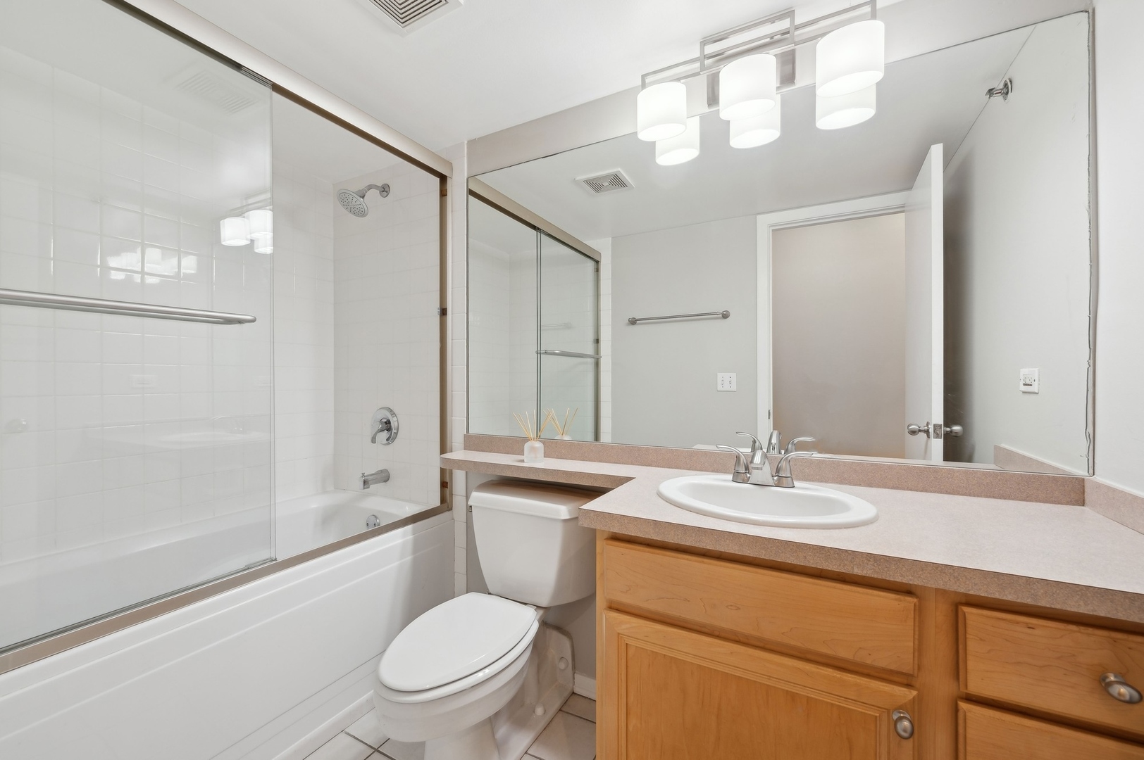 500 South Clinton Street, Unit 740 Chicago, IL 60607 - Photo 11 of 16 Gallery Image 11